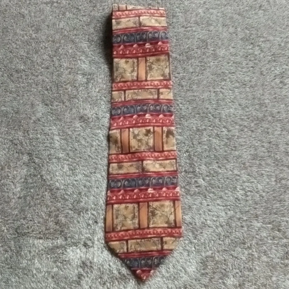 Metropolitan Museum of Art silk tie